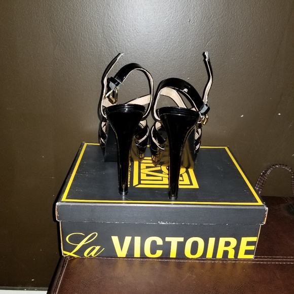 Shoes - Picture 4 of 4